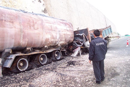 京珠高速车祸现场,科技力量展现生命线守护的力量
