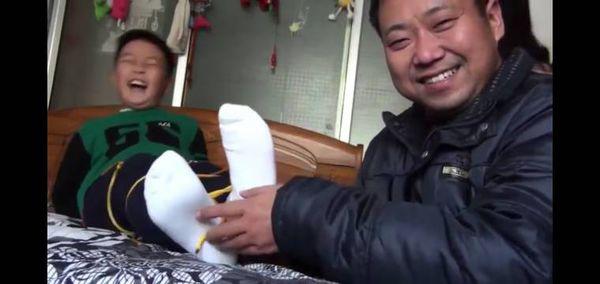 最新挠痒痒视频,娱乐现象的深度解读与探讨