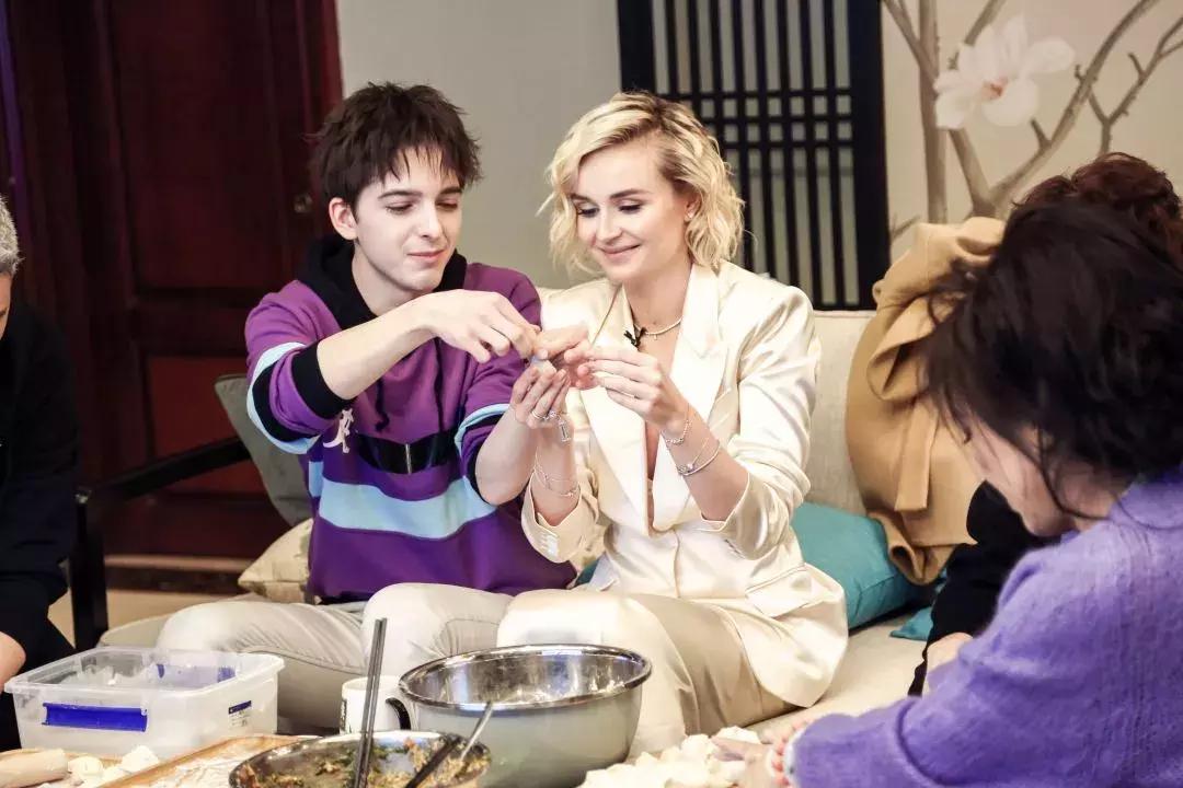 最新变身歌,闪耀青春旋律的华丽舞曲💃