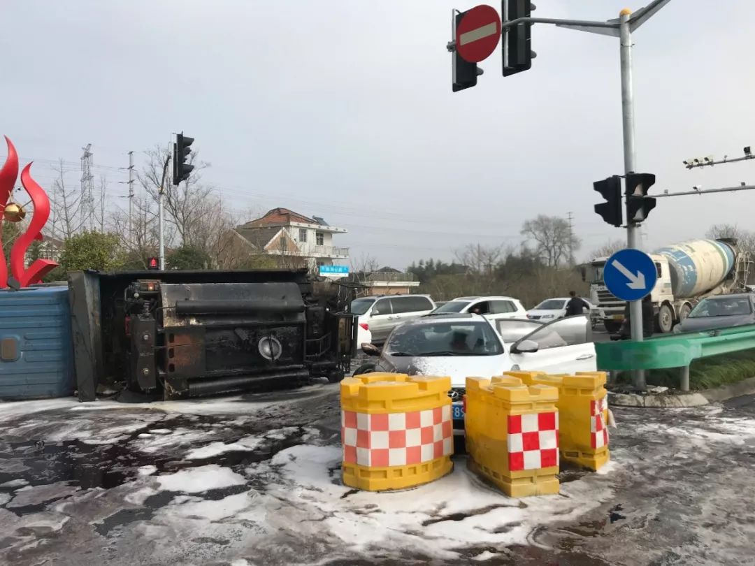 崇明车祸最新消息,温馨故事传递希望与关怀