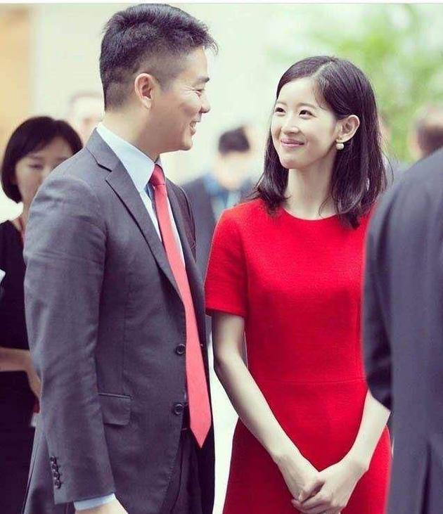 章泽天最新动态照片,展现力量与自信的魅力