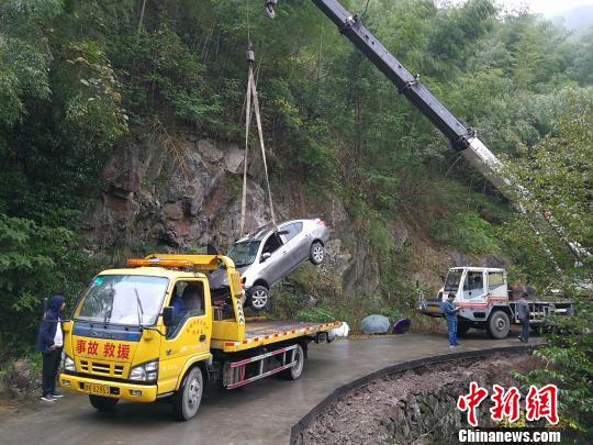 最新坠车事件论述与分析