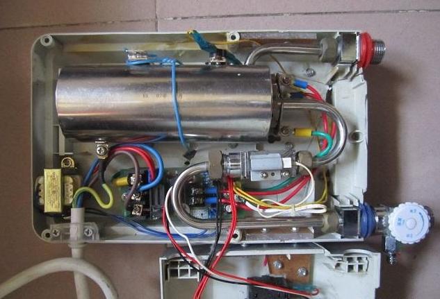 科技重塑生活,最新热水器引领舒适洗浴新时代