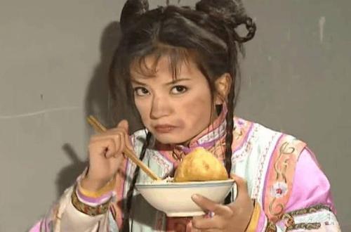 杨紫与赵薇,学习成长的力量与自信成就的魅力展现