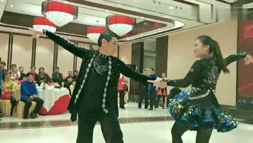 最新免费三步踩舞曲,舞动人生,自信与成就感的旋律旋律之歌