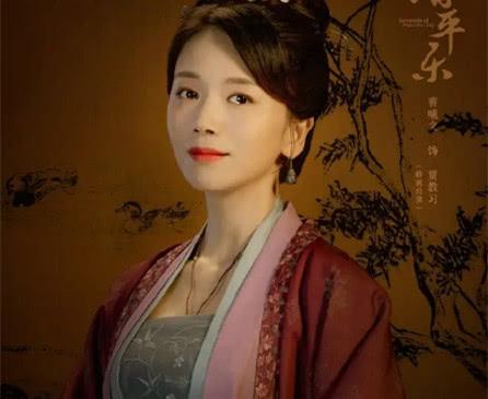 掌握时尚潮流，梳头娘子步骤指南与最新章节梳理