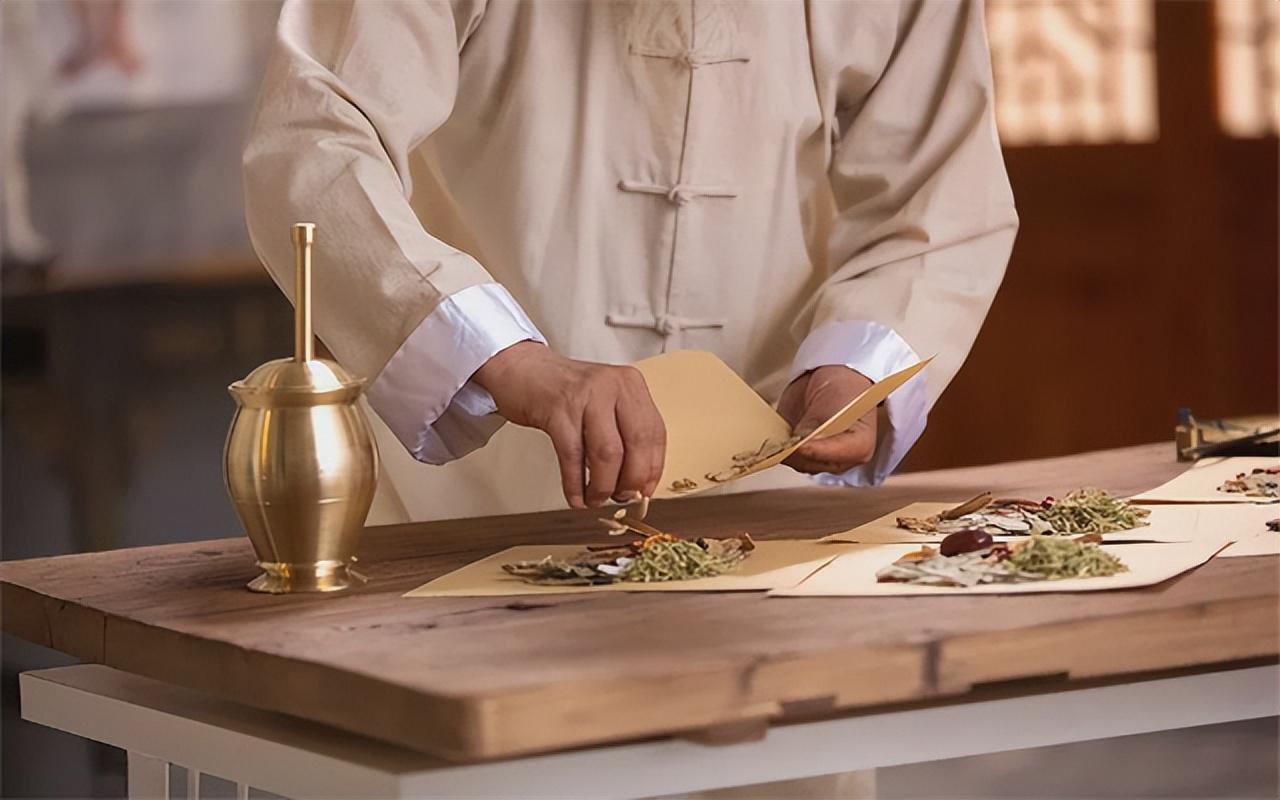 女院长的贴身神医,励志故事中的学习与成长之旅