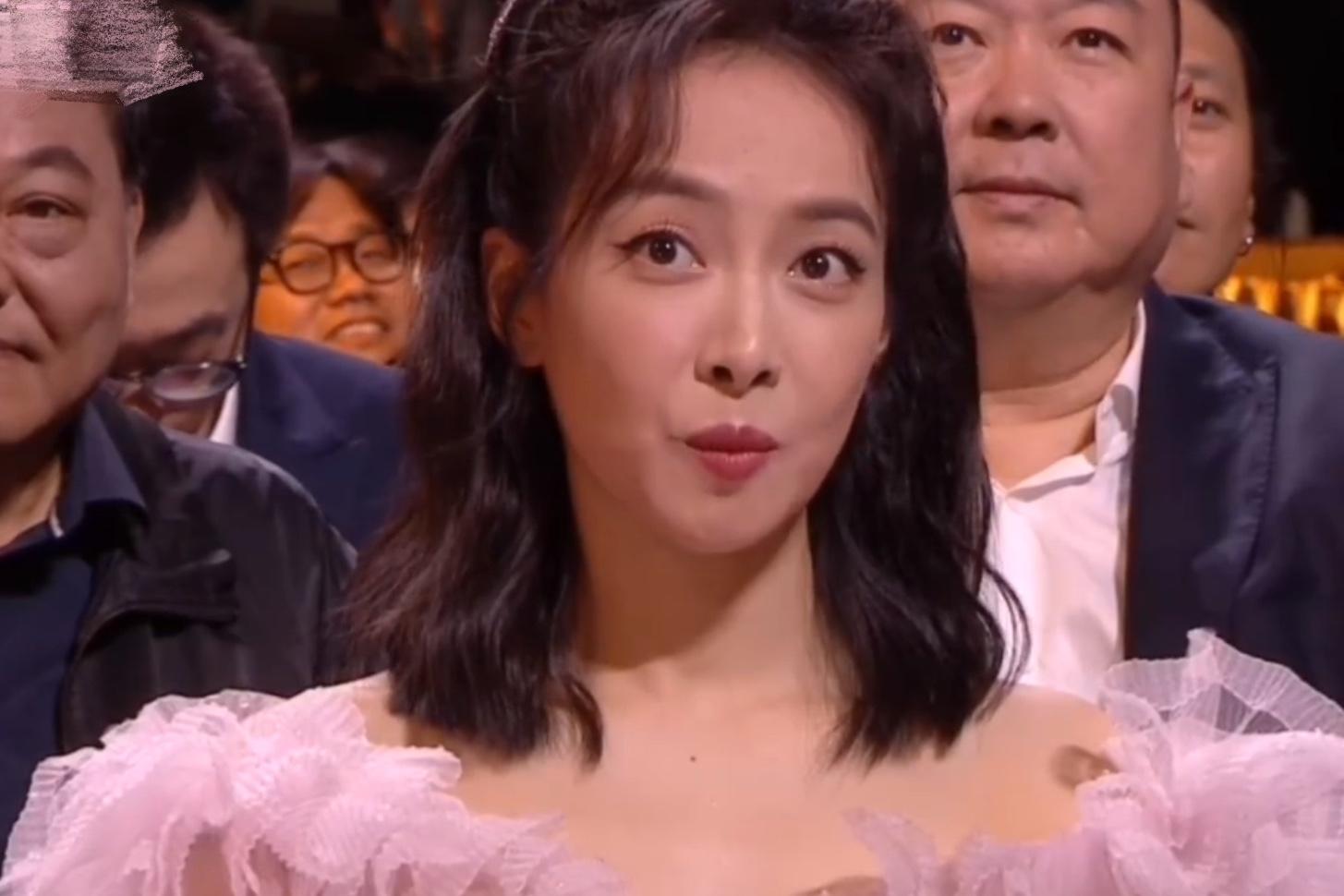 赵丽颖金鹰奖闪耀时刻,星光璀璨,时代影响力非凡