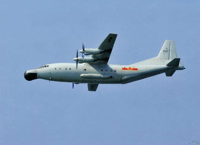 中国最新侦察飞机探秘,隐匿巷陌间的神秘小店揭秘