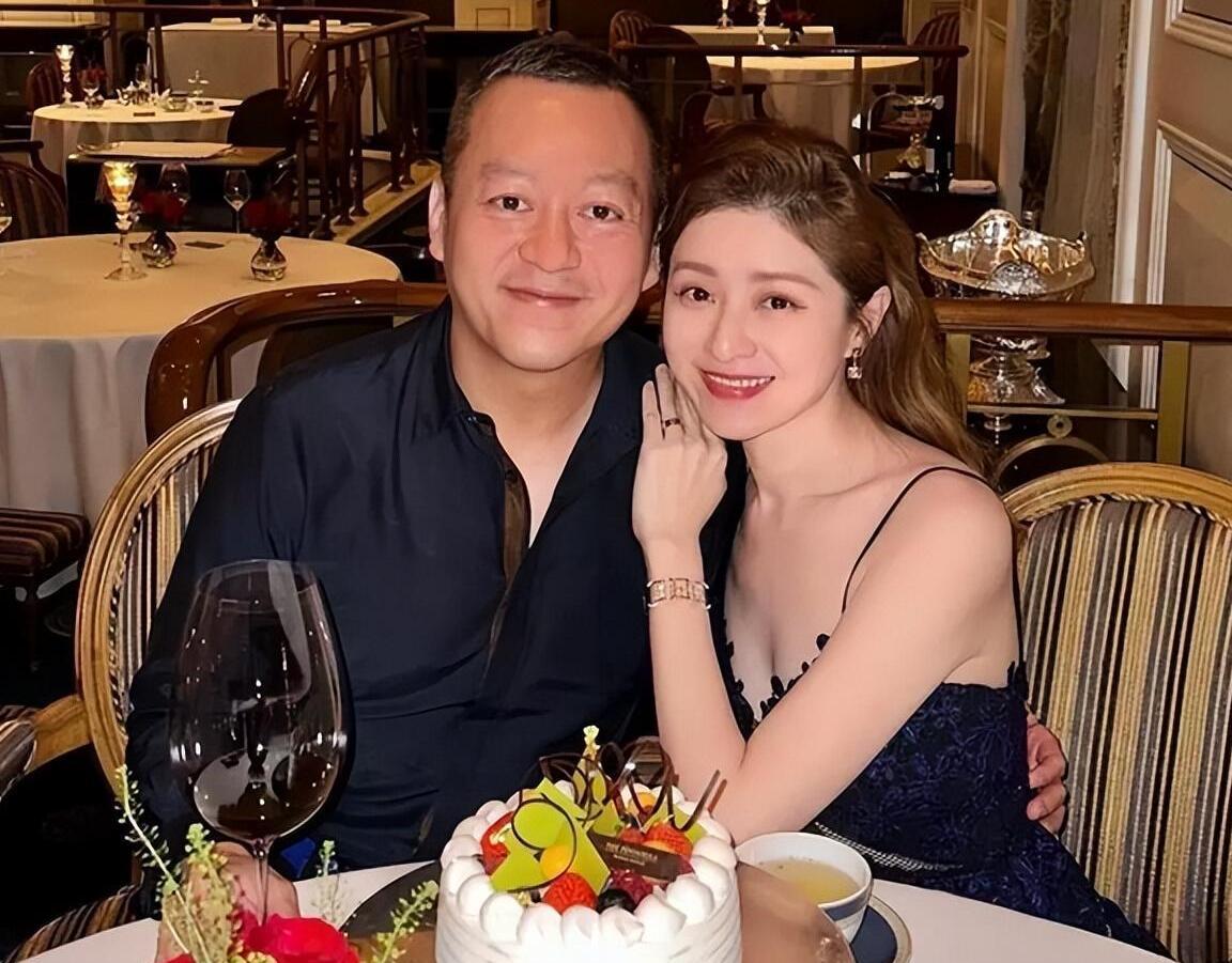 时代浪潮下的直播现象，最新直播揭秘