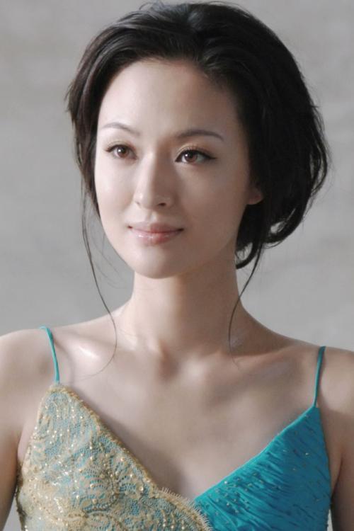 揭秘演员于越的真实年龄,科技新品重塑生活品质!