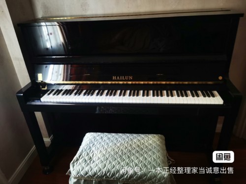 钢琴海伦121最新售价，自然美景下的音乐之旅邀请