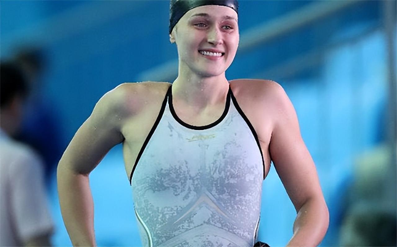 水边的荣耀时刻,泳装比赛精彩瞬间