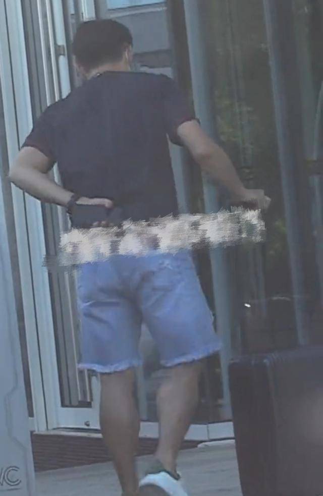 男明星腰疼视频,详细步骤指南及了解、查找与学习的方法