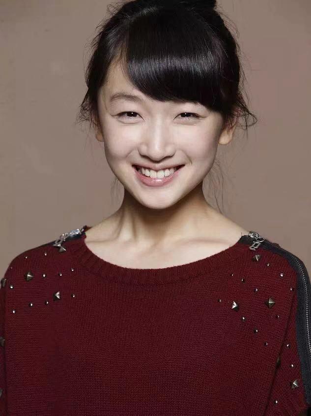 中国小眼睛女演员，自信的力量与美的蜕变