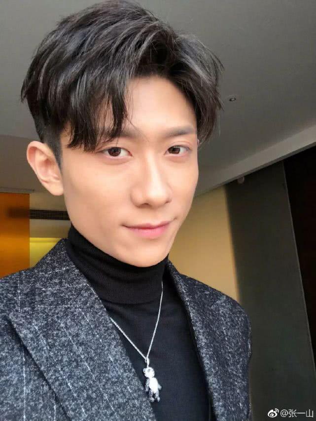 揭秘明星滚床单背后的故事，事件背景与影响探究