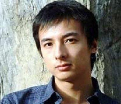 演员刘栋揭秘，小巷深处的秘密美食之旅