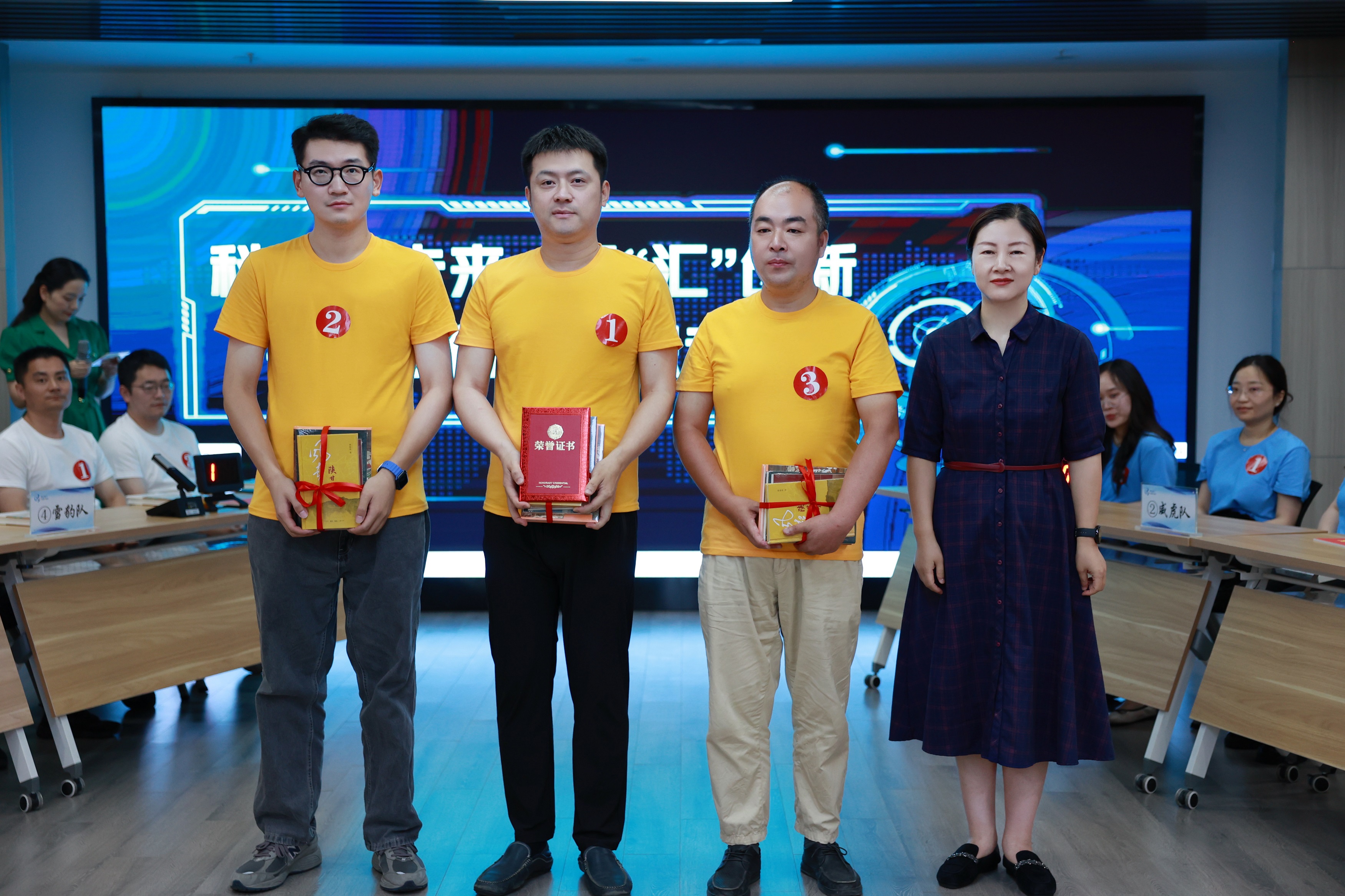 新知杯比赛,小巷中的秘密美食之旅探索开启