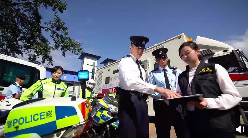 内地男演员演绎警察角色,远离尘嚣探索自然美景的旅行魅力