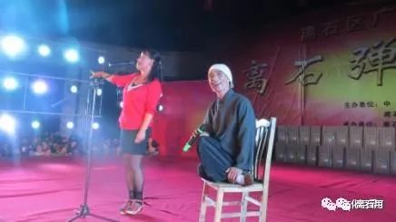 离石弹唱最新版，与自然美景的亲密旅行体验