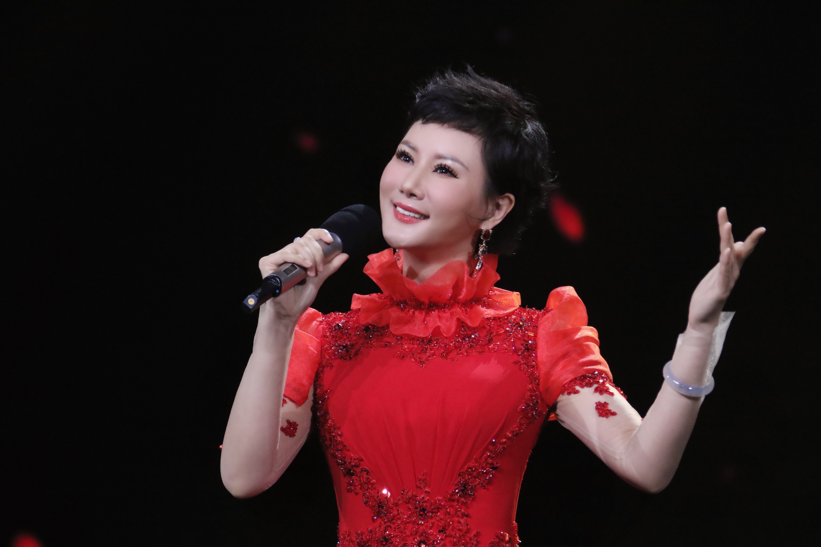 国家二演员与隐秘小巷中的乐园