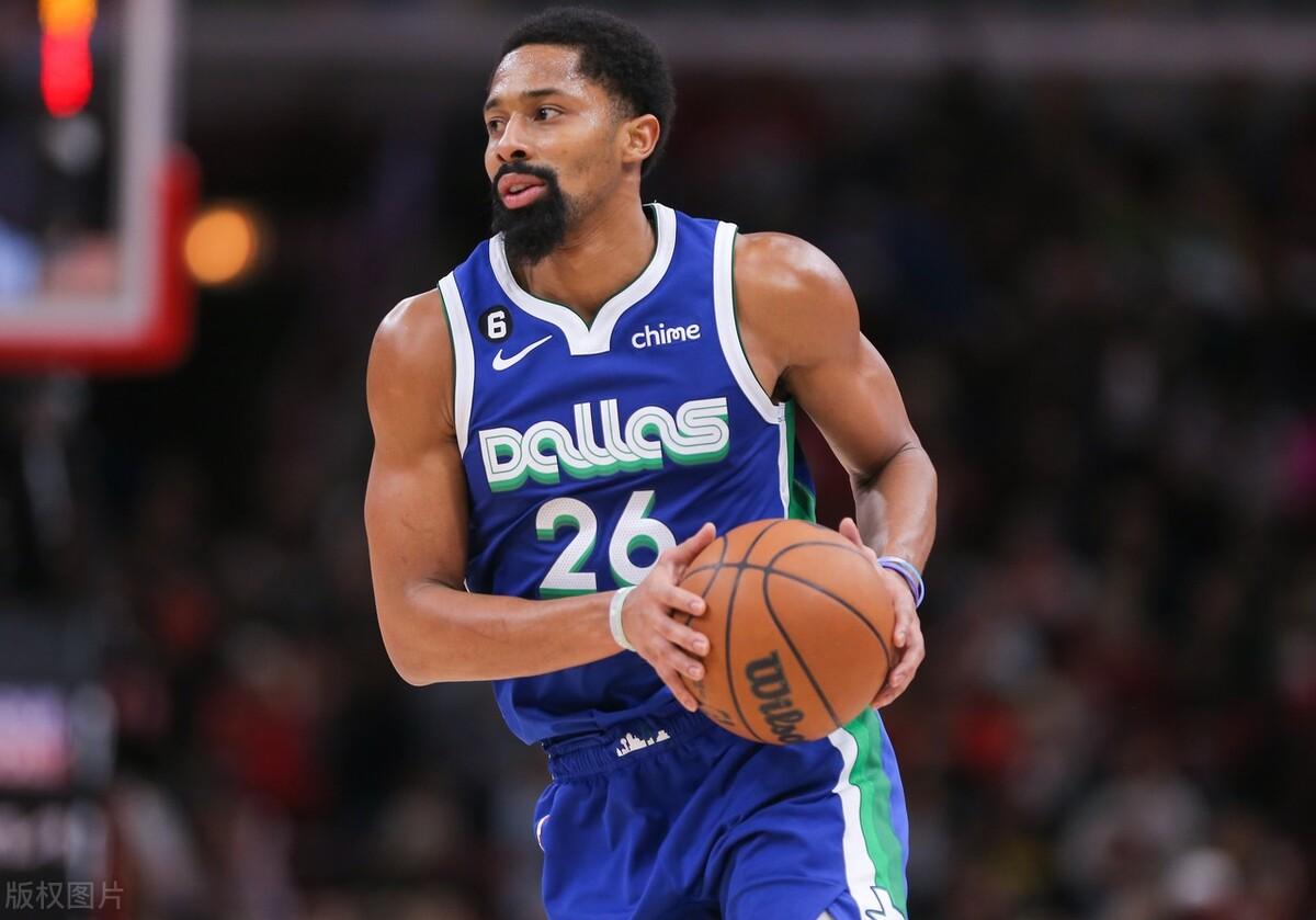 NBA转会最新动态及篮球与大自然的和谐之美