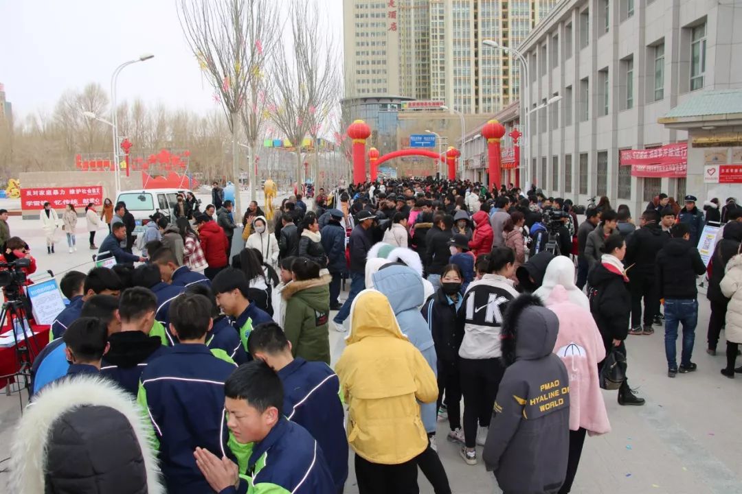 格尔木招聘网最新招聘动态及解析