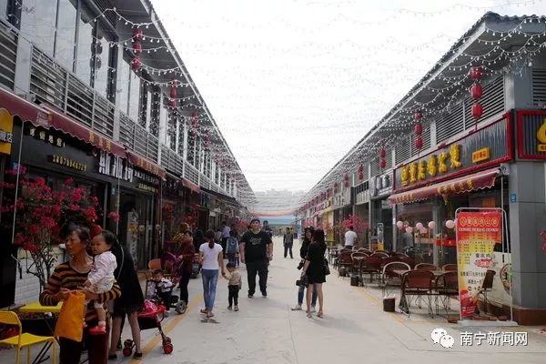 南宁鸡婆一条街，探秘小巷中的独特风情与风味