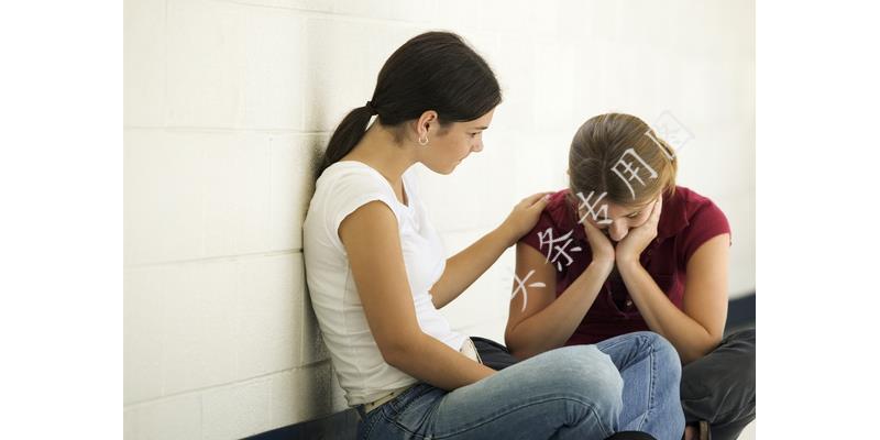 空手套白狼最新技术与小巷神秘小店的探索