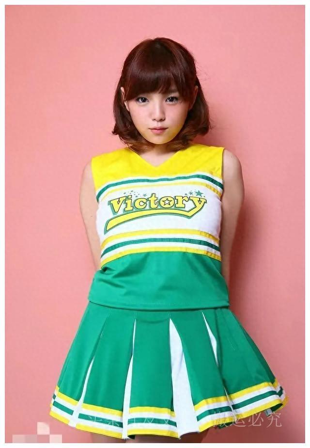 筱崎爱最新生活图片,科技前沿的生活艺术风采