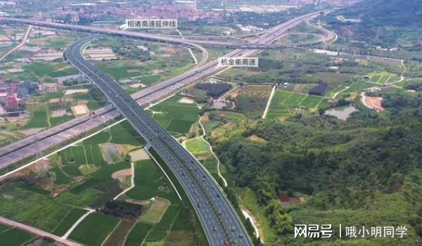 向塘320国道上惊喜连连，特色小店新发现与最新动态探索