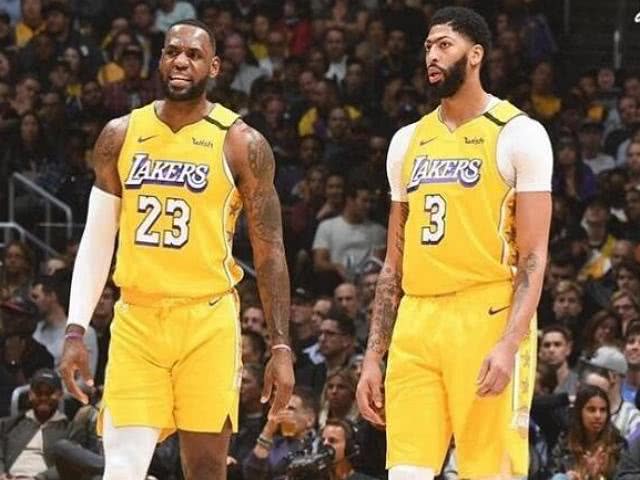NBA湖人最新动态，新闻综述与分析