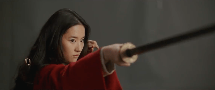 刘亦菲最新木兰形象曝光,小巷中的秘密花园